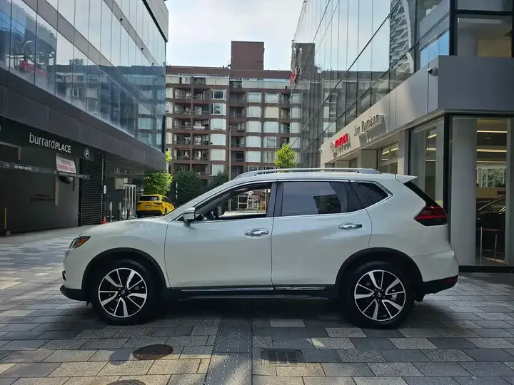 Nissan Rogue 2017 photo 3
