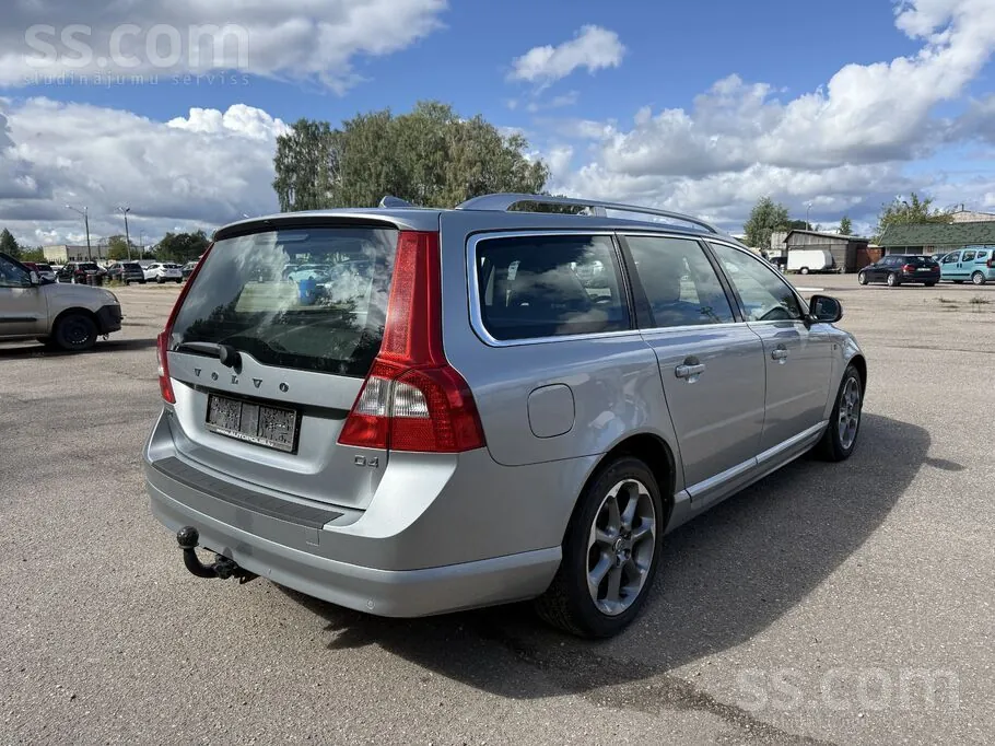 Volvo V70 2013 photo 5