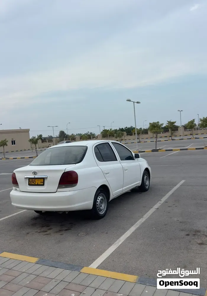 Toyota Echo 2003 photo 2