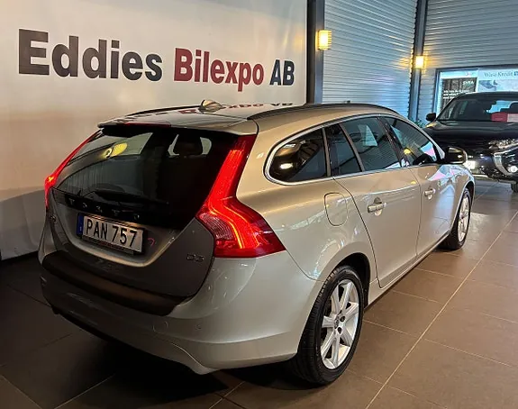 Volvo V60 2017 photo 4