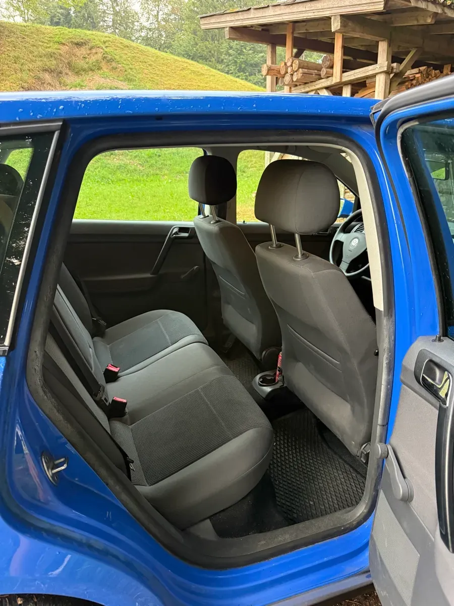 Volkswagen Polo 2009 photo 3