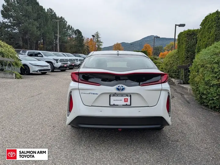 Toyota Prius Prime 2020 photo 5