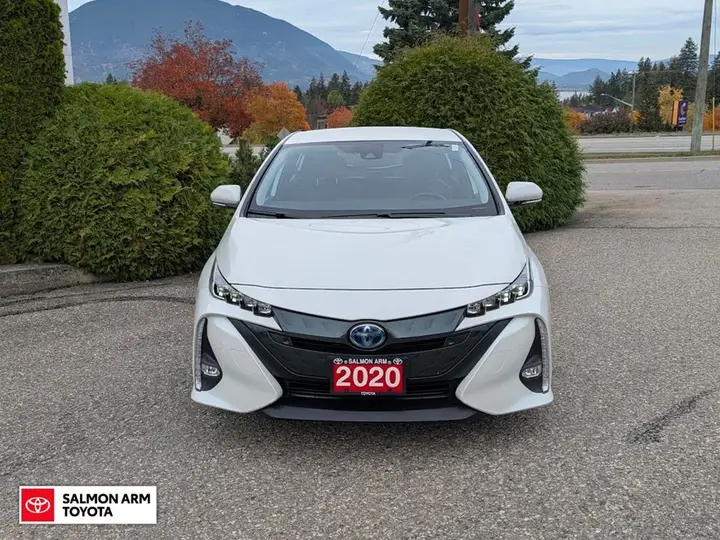 Toyota Prius Prime 2020 photo 2