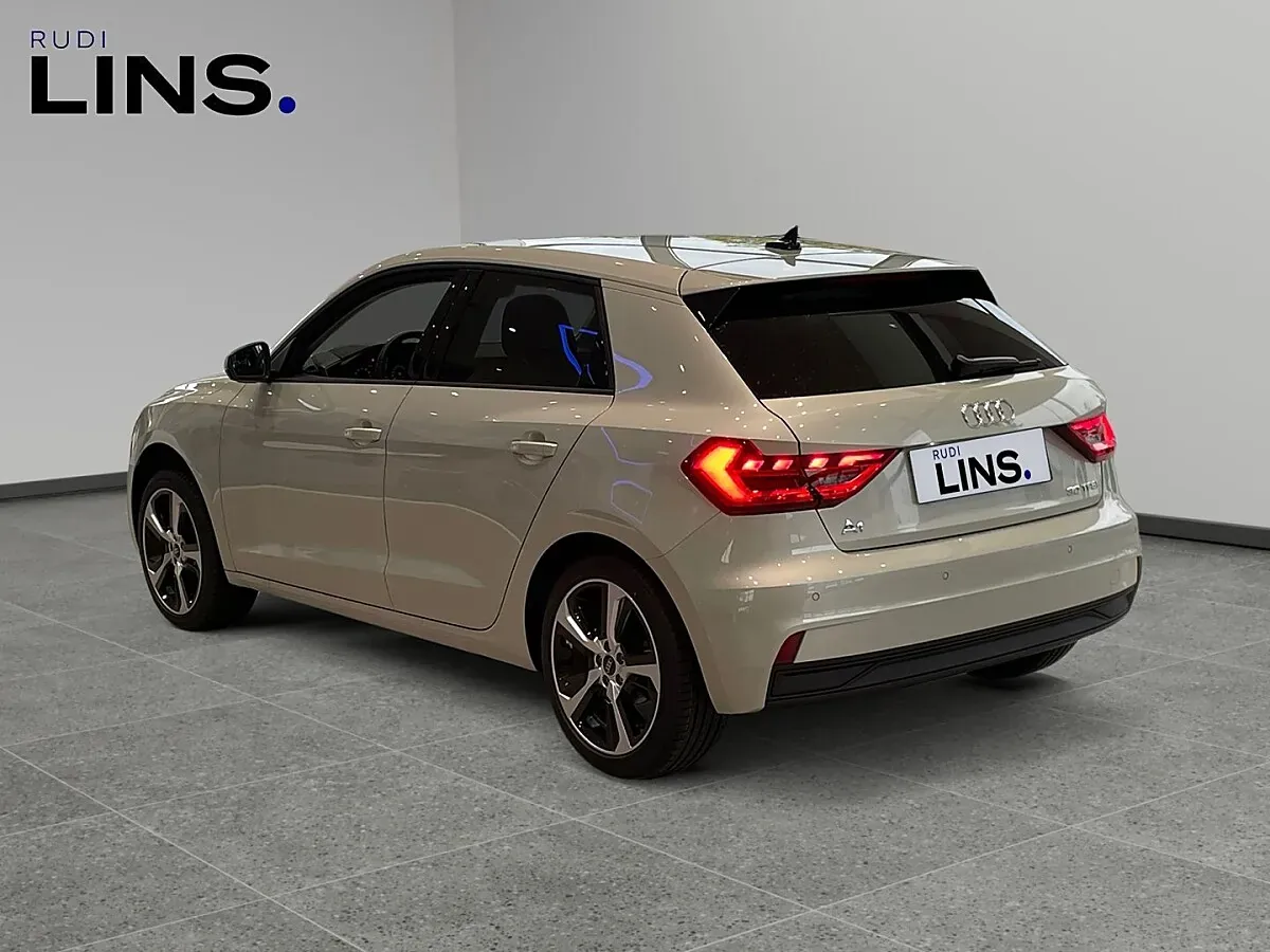 Audi A1 2025 photo 3