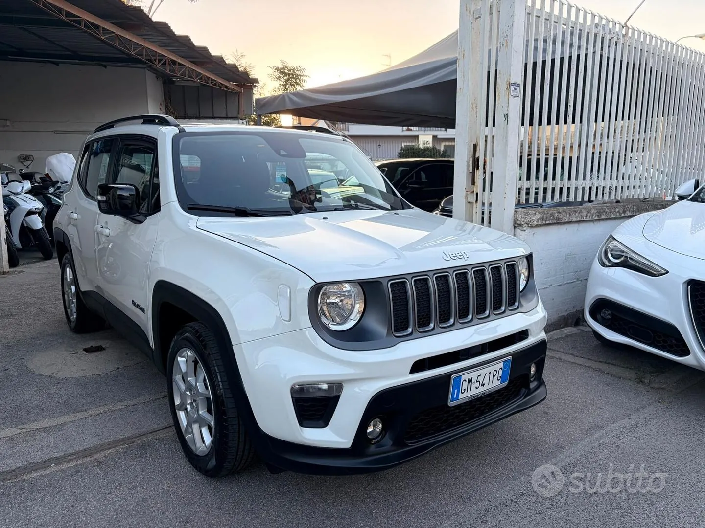 Jeep Renegade 2023 photo 3