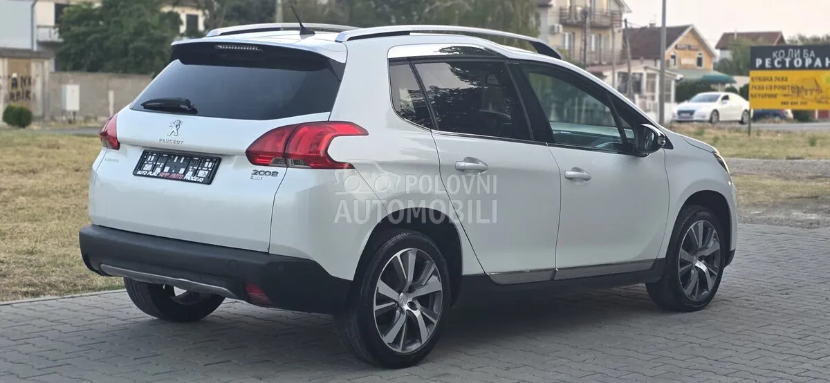 Peugeot 2008 2015 photo 5