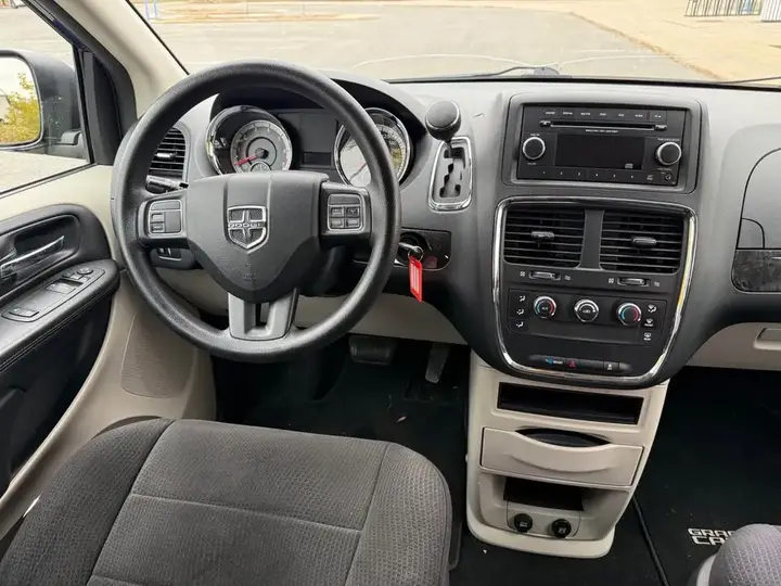 Dodge Grand Caravan 2013 photo 4