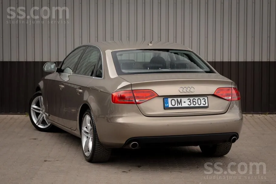 Audi A4 2009 photo 4