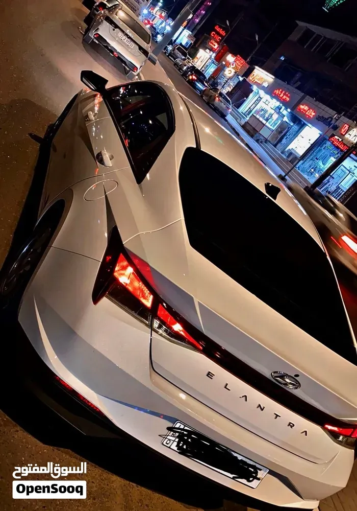 Hyundai Elantra 2023 photo 3