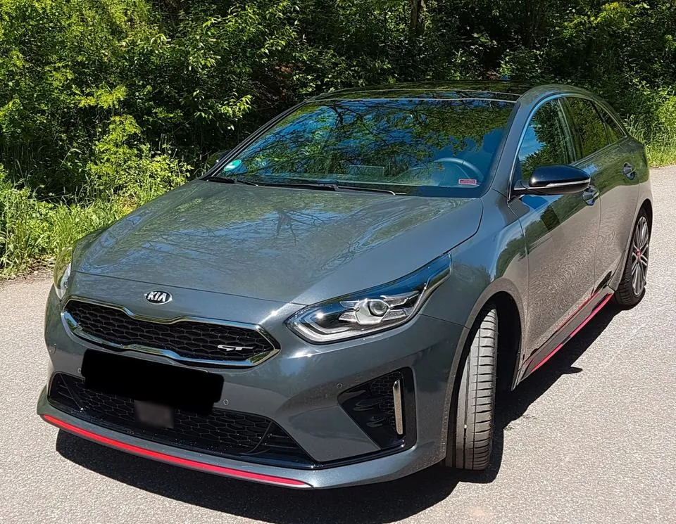 Kia Proceed