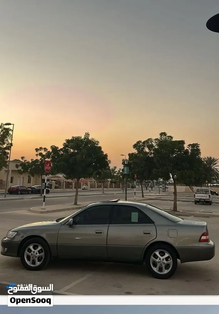 Lexus Is 1999 photo 5