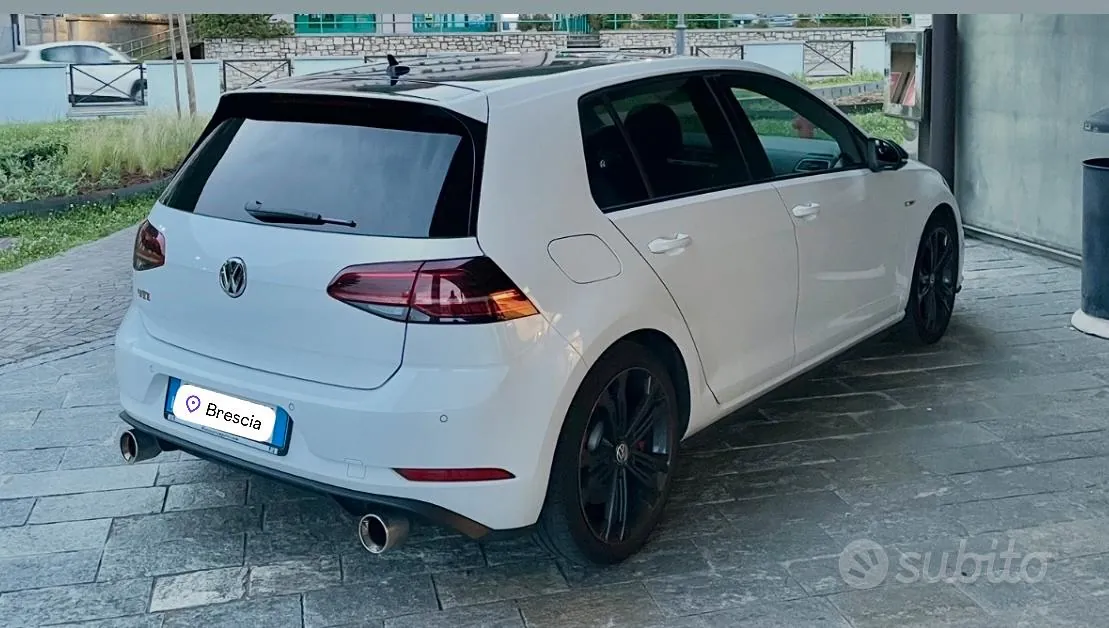 Volkswagen Golf 2022 photo 2