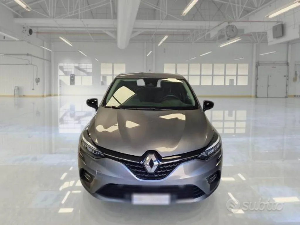 Renault Clio 2023 photo 2