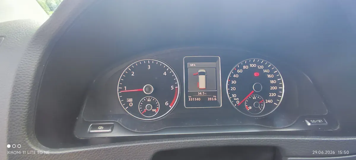 Volkswagen Multivan 2011 photo 2