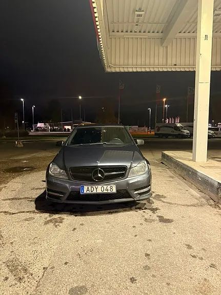 Mercedes-Benz C220