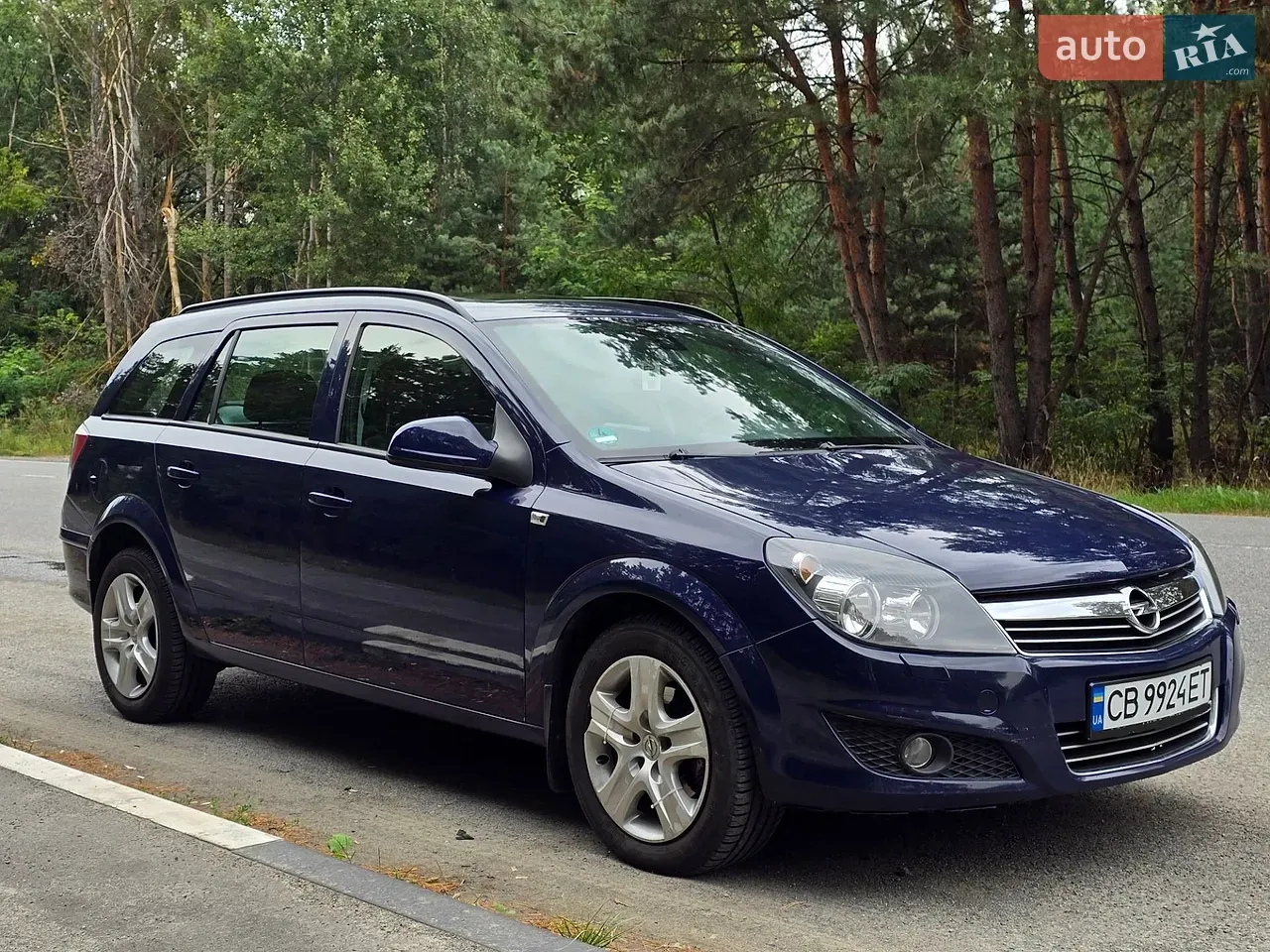 Opel Astra 2010 photo 3