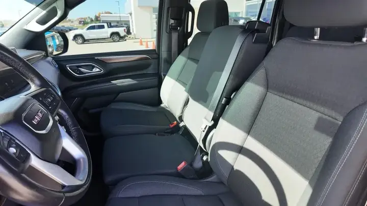 GMC Yukon Xl 2023 photo 3