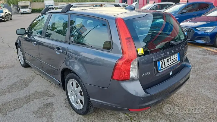 Volvo V50 2009 photo 4