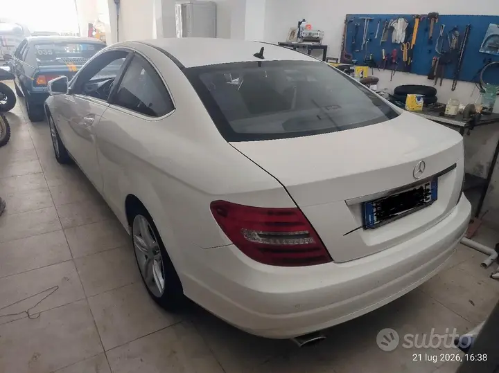 Mercedes-Benz C-Class 2013 photo 2