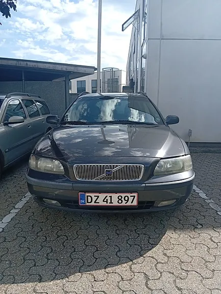 Volvo V70 2001 photo 2