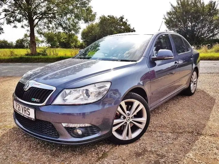 Skoda Octavia 2010 photo 2