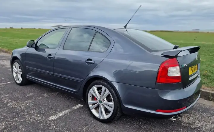 Skoda Octavia 2010 photo 4
