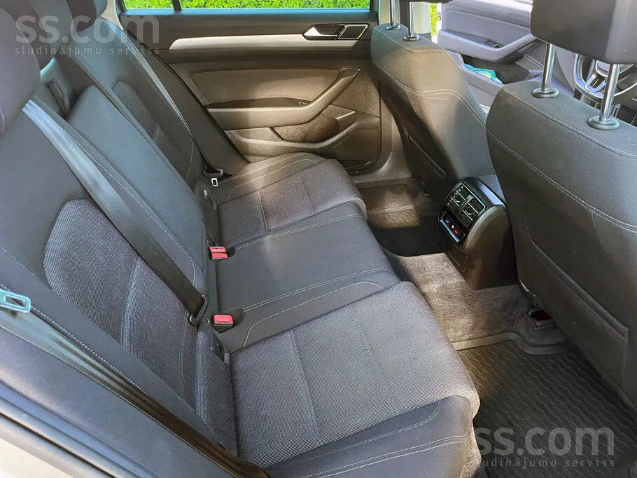Volkswagen Passat 2017 photo 5