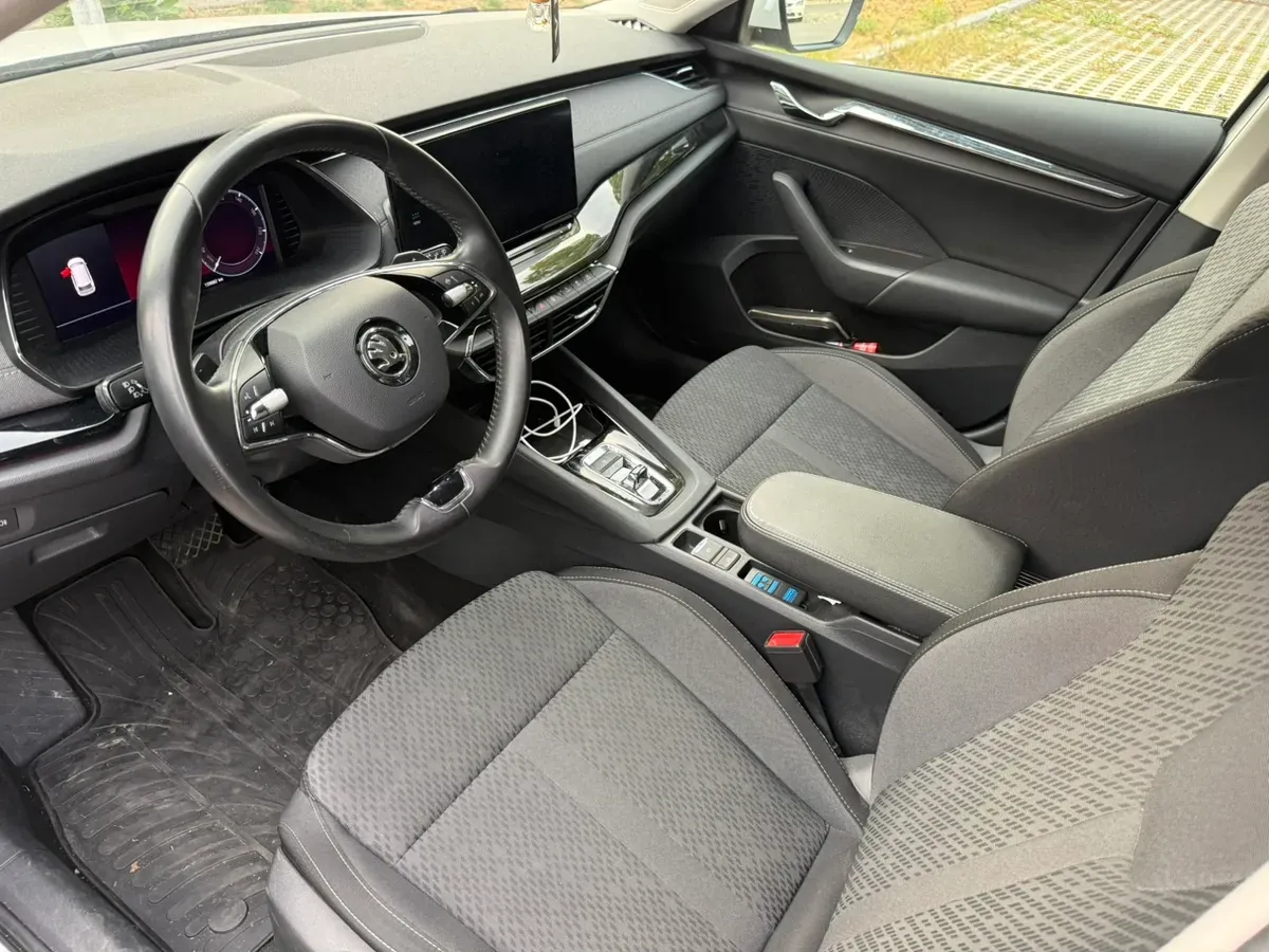 Skoda Octavia 2021 photo 3
