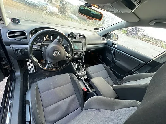 Volkswagen Golf 2011 photo 5