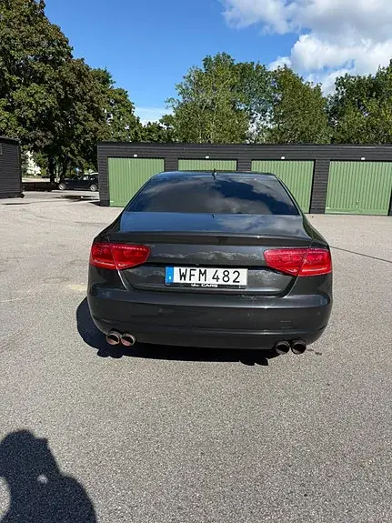 Audi A8 2013 photo 5