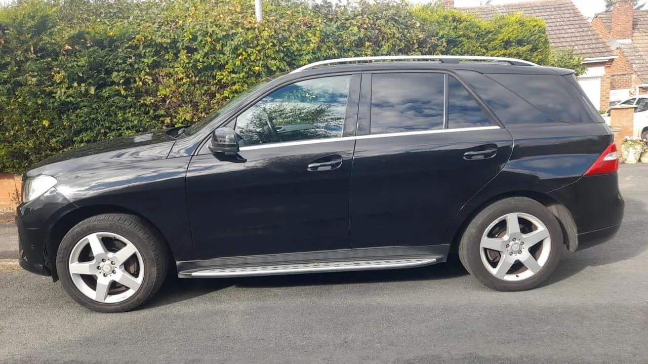 Mercedes-Benz M-Class 2012 photo 2