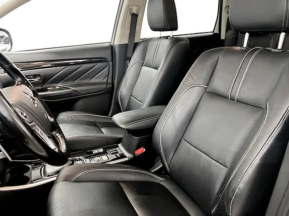 Mitsubishi Outlander 2018 photo 4