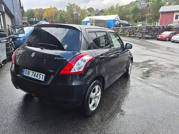Suzuki Swift 2012 photo 4
