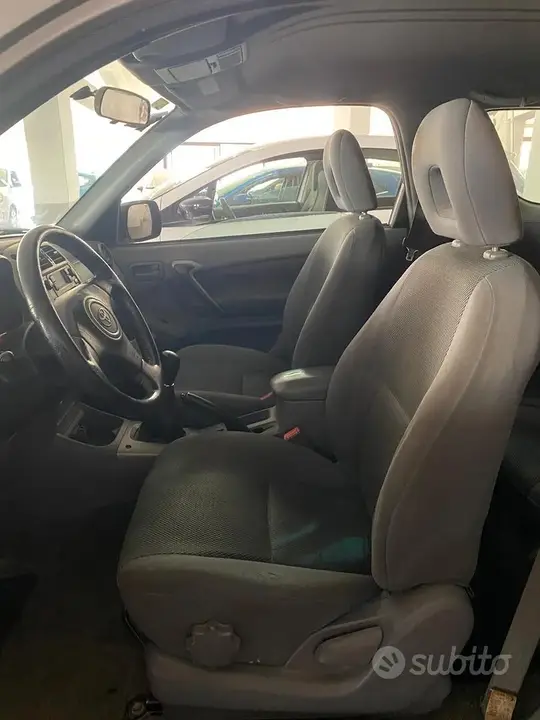 Toyota Rav4 2003 photo 5