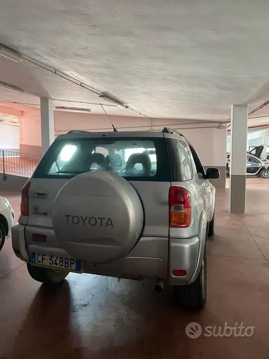 Toyota Rav4 2003 photo 2