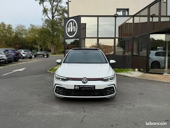 Volkswagen Golf 2021 photo 2