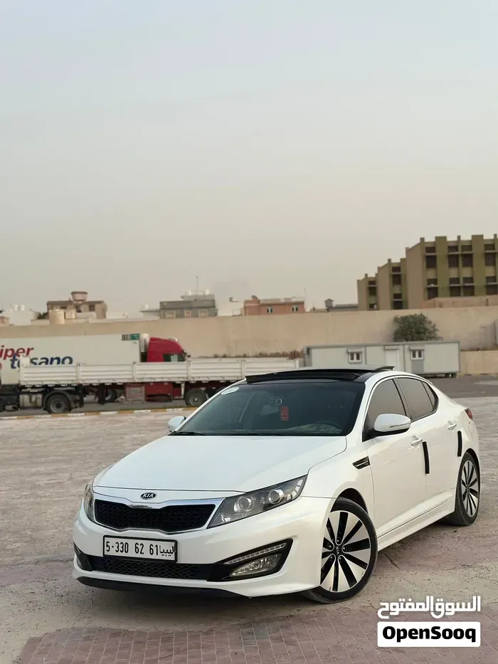 Kia K5 2011 photo 4