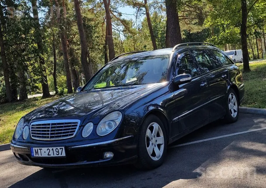 Mercedes-Benz E320