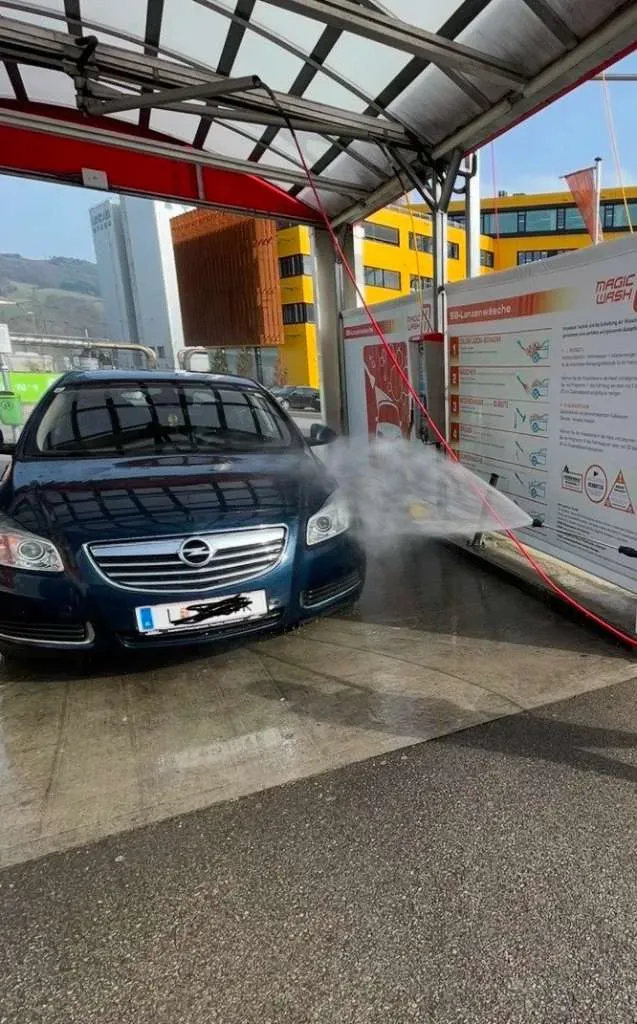 Opel Insignia 2011 photo 2