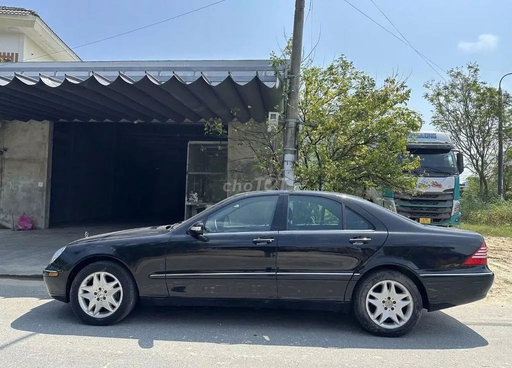 Mercedes-Benz S-Class