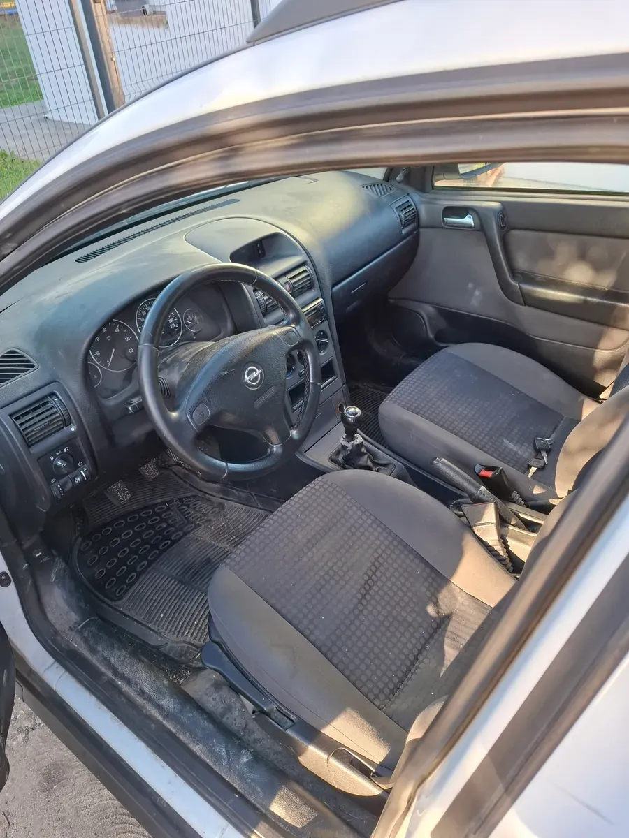 Opel Astra 2003 photo 2