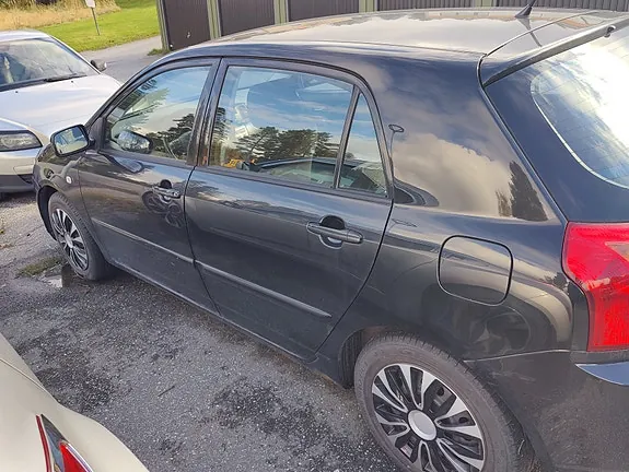 Toyota Corolla 2004 photo 3
