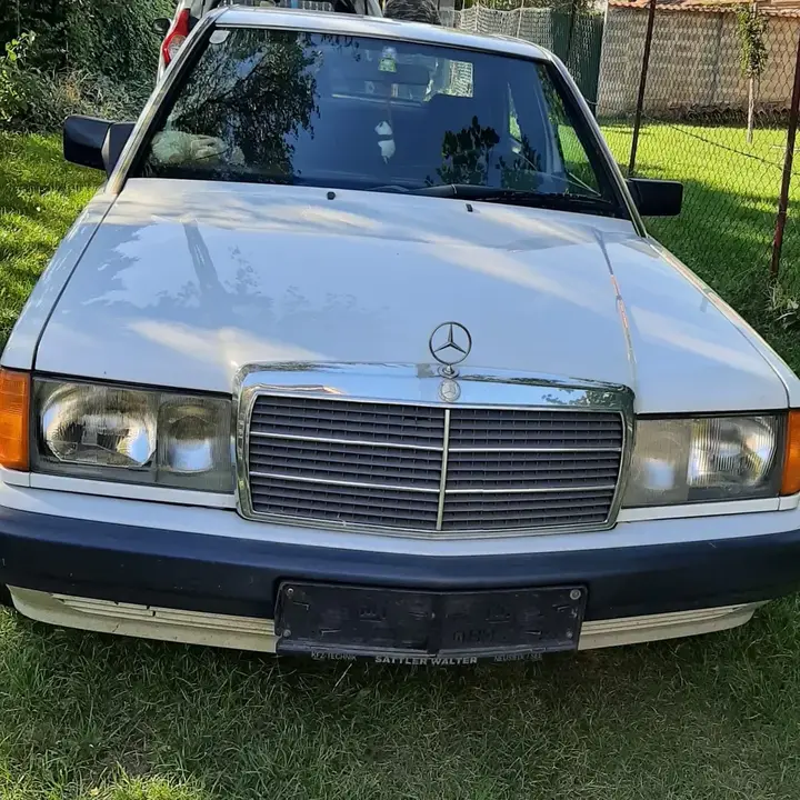 Mercedes-Benz 190