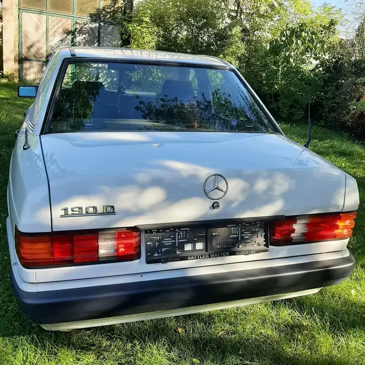 Mercedes-Benz 190 1991 photo 2