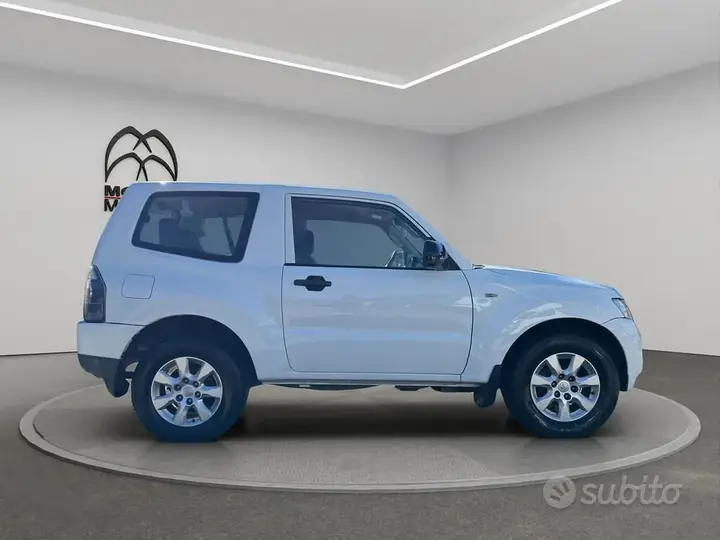 Mitsubishi Pajero 2018 photo 4