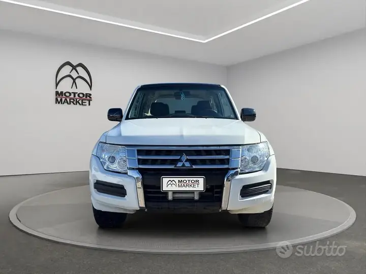 Mitsubishi Pajero 2018 photo 2