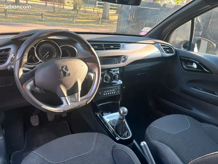 DS Automobiles Ds3 2016 photo 3