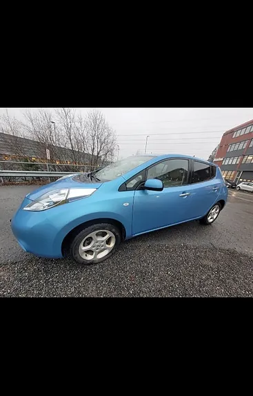Nissan Leaf 2013 photo 2
