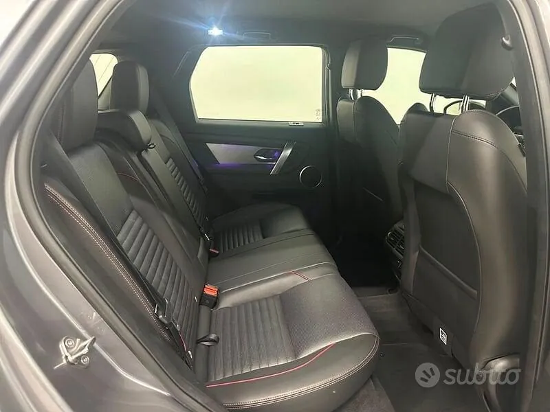 Land Rover Discovery Sport 2023 photo 5