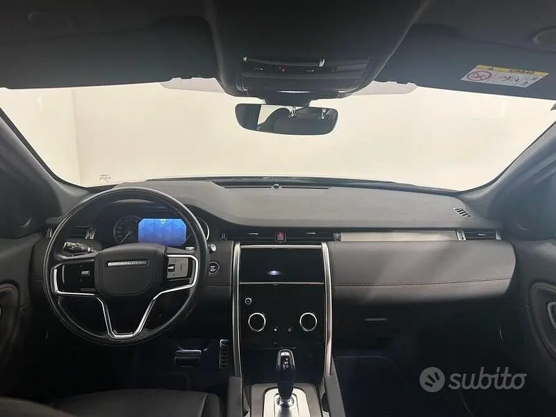 Land Rover Discovery Sport 2023 photo 4